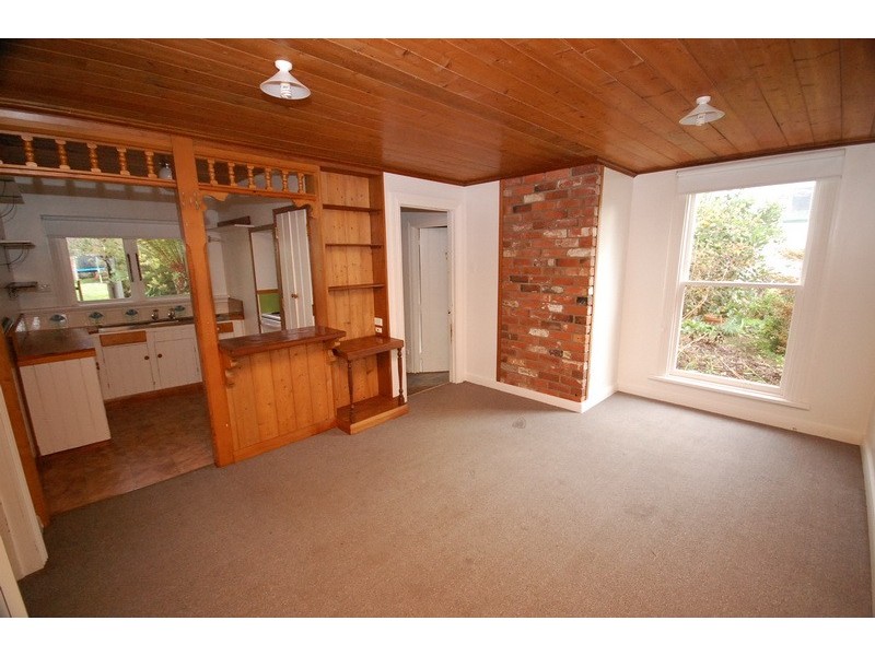 30 Main Road, Penguin TAS 7316