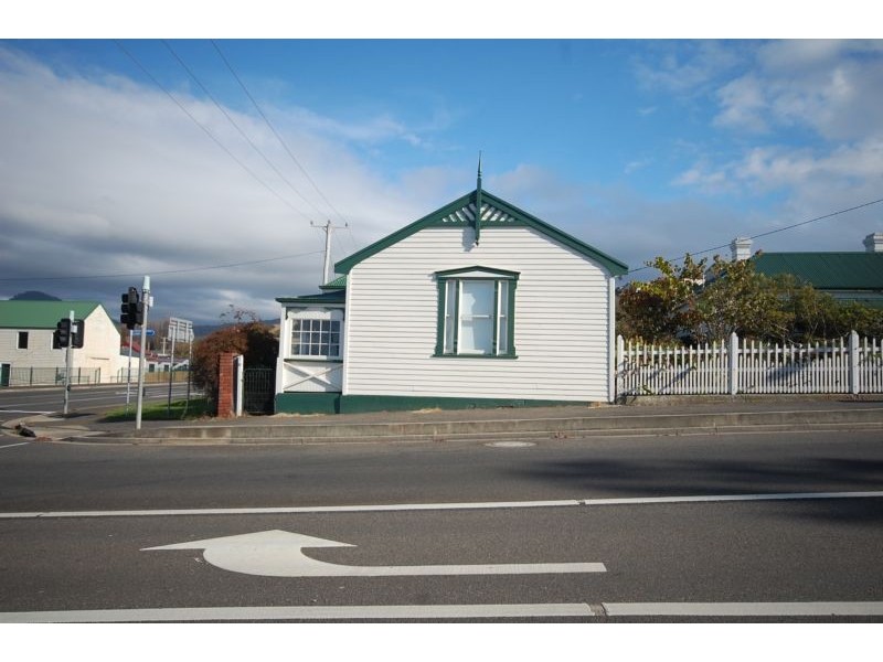 30 Main Road, Penguin TAS 7316