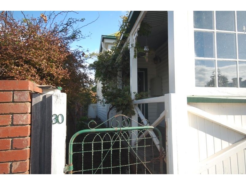 30 Main Road, Penguin TAS 7316