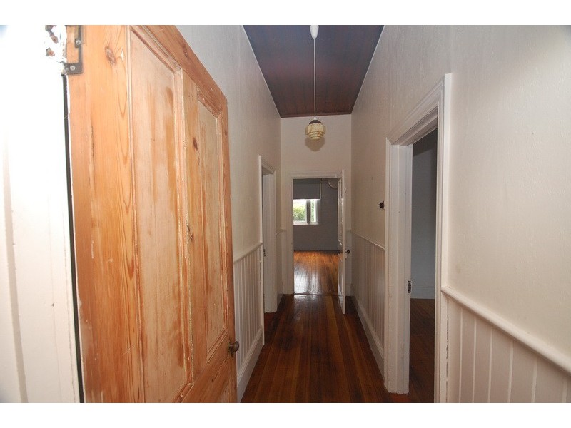 30 Main Road, Penguin TAS 7316