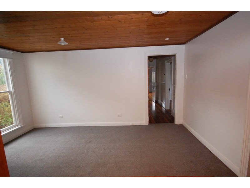 30 Main Road, Penguin TAS 7316