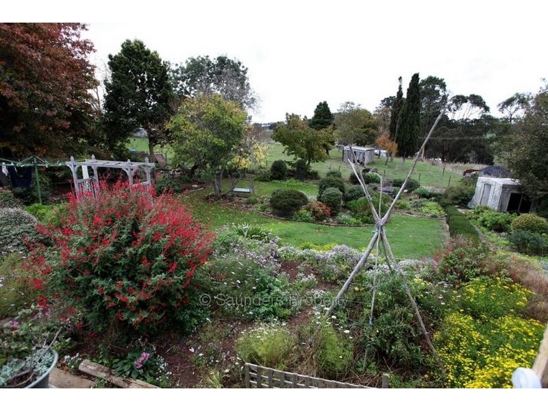 Flowerdale TAS 7325