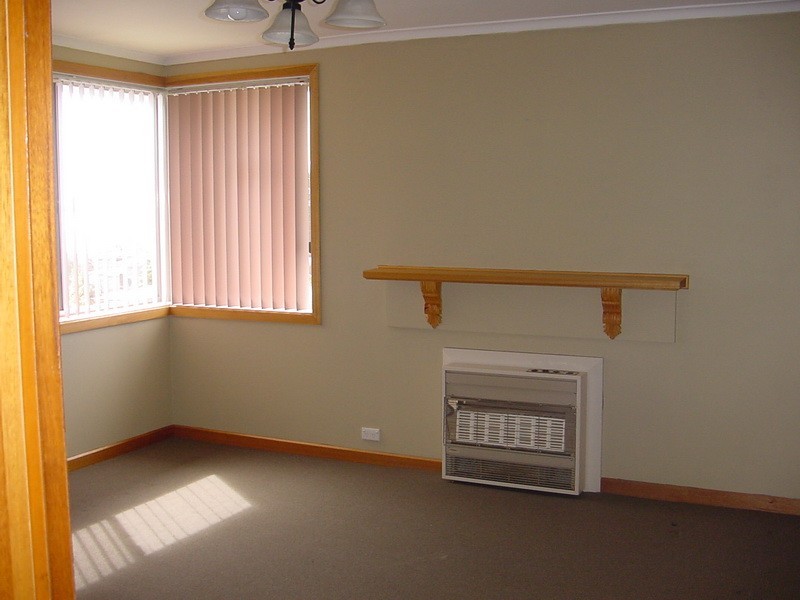 8 Winter Avenue, Burnie TAS 7320