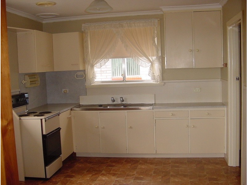 8 Winter Avenue, Burnie TAS 7320