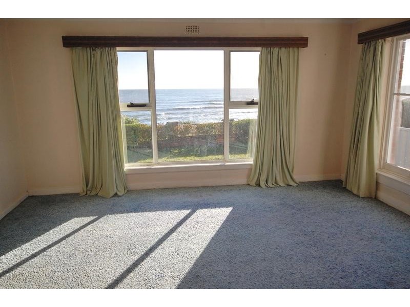 142 Main Road, Penguin TAS 7316