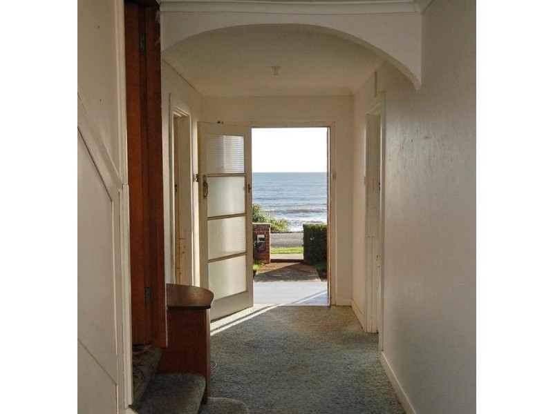 142 Main Road, Penguin TAS 7316