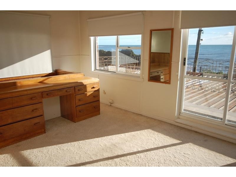 142 Main Road, Penguin TAS 7316