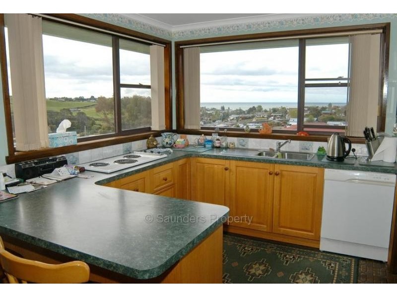 83 Ironcliffe Road, Penguin TAS 7316