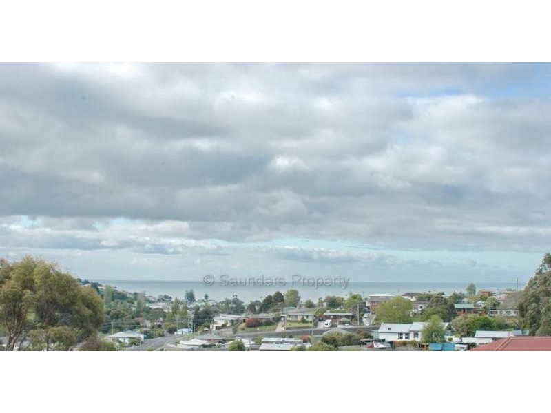 83 Ironcliffe Road, Penguin TAS 7316