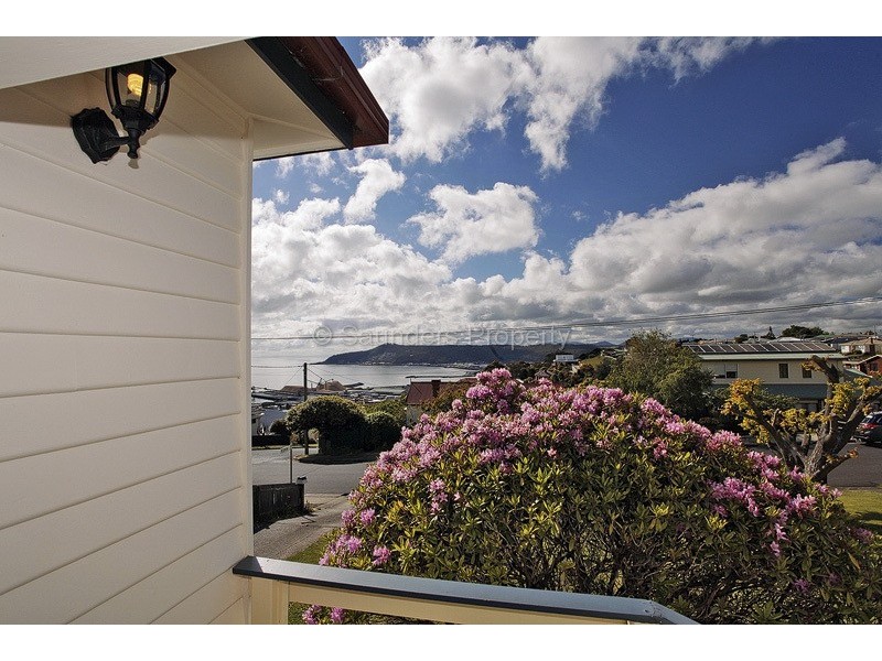 12 Elizabeth Street, Park Grove TAS 7320