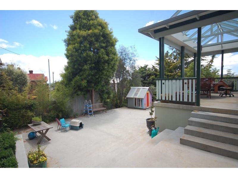 15 Charles Street, Burnie TAS 7320