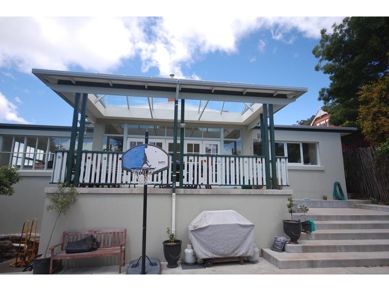 15 Charles Street, Burnie TAS 7320