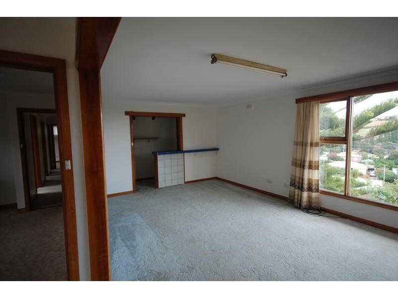 21 Quinn Street, Penguin TAS 7316