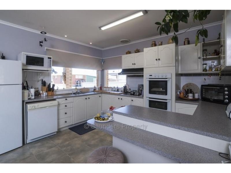 7 Helen Street, West Ulverstone TAS 7315