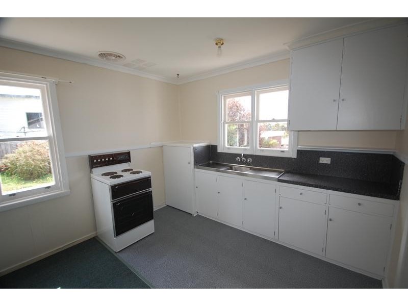 29 Woodward Avenue, Hillcrest TAS 7320