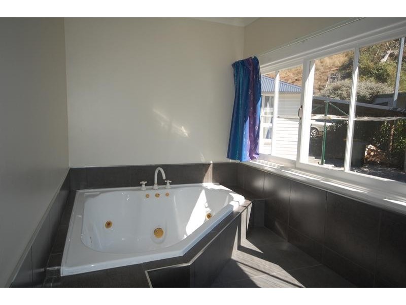 18 Pleasant Street, Burnie TAS 7320