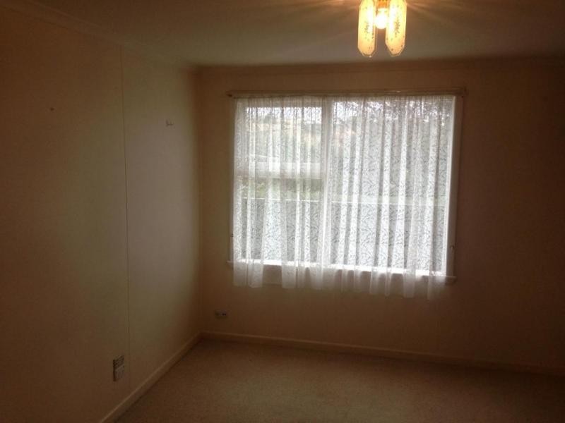 2/21 Quinn Street, Penguin TAS 7316