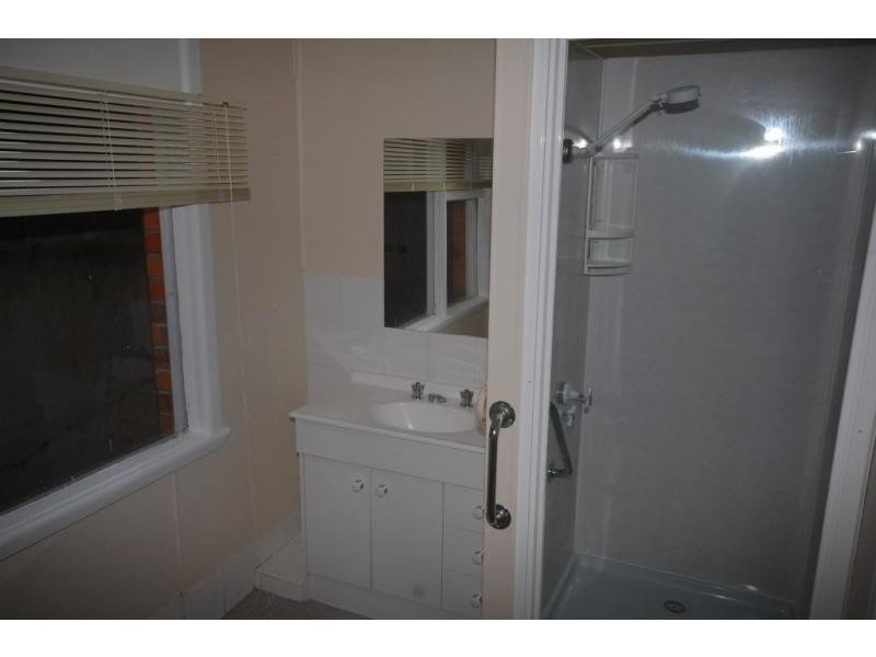 2/21 Quinn Street, Penguin TAS 7316