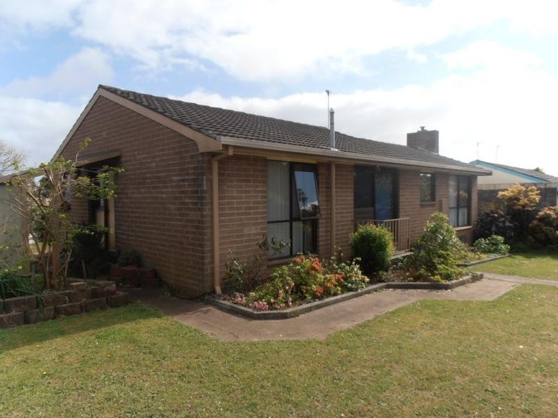 2 Cobham Close, Devonport TAS 7310