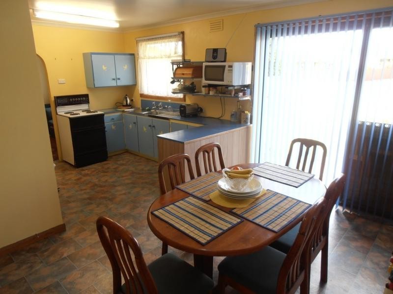 2 Cobham Close, Devonport TAS 7310