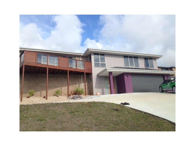 17 McCall Terrace, Stony Rise TAS 7310