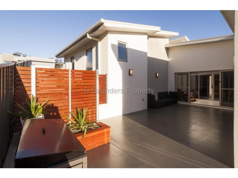 27 Georgiana Street, Devonport TAS 7310