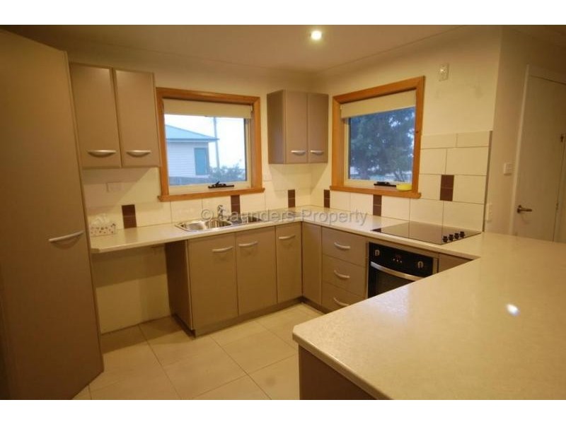 2 Verelle Street, Hillcrest TAS 7320