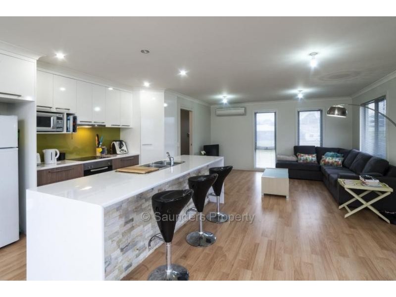 2/3 Arthur Street, Shearwater TAS 7307