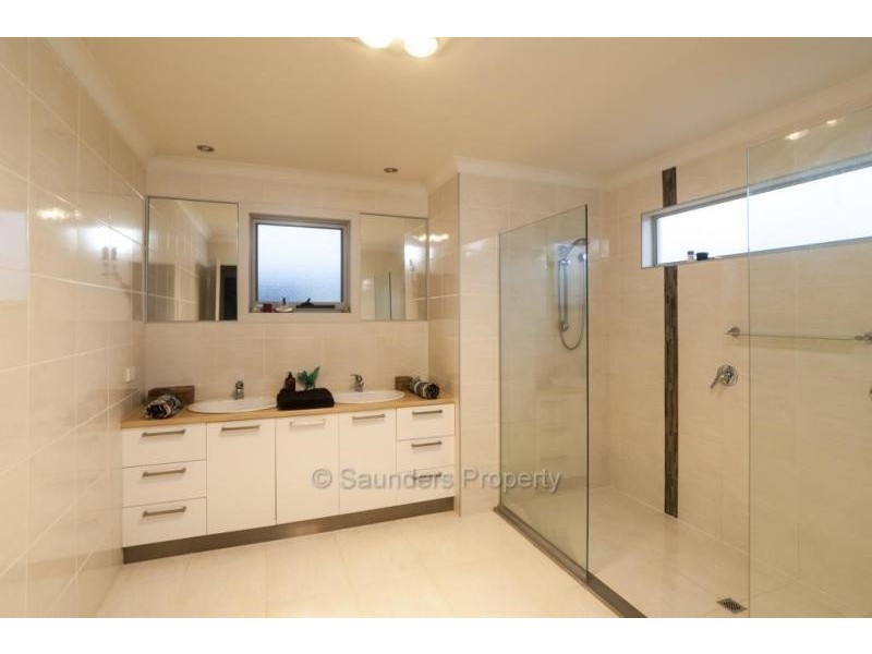 2/3 Arthur Street, Shearwater TAS 7307