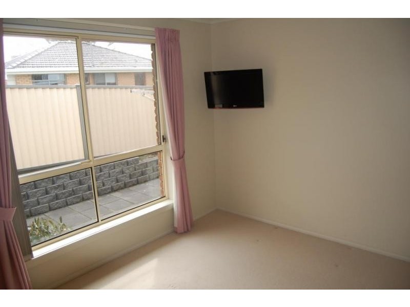 2/34a Arthur Street, Somerset TAS 7322
