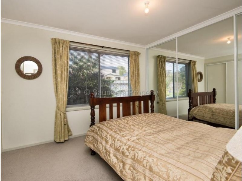 2 Kenelm Avenue, Sisters Beach TAS 7321