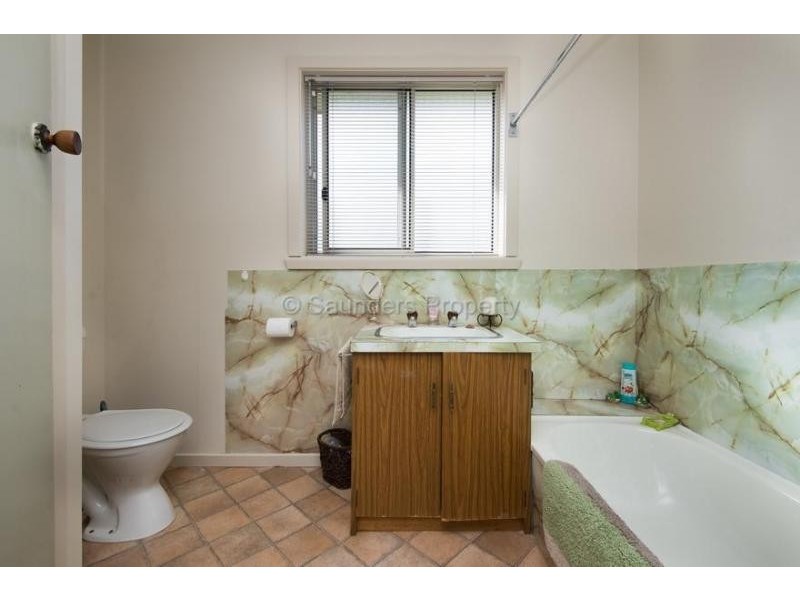 2 Kenelm Avenue, Sisters Beach TAS 7321