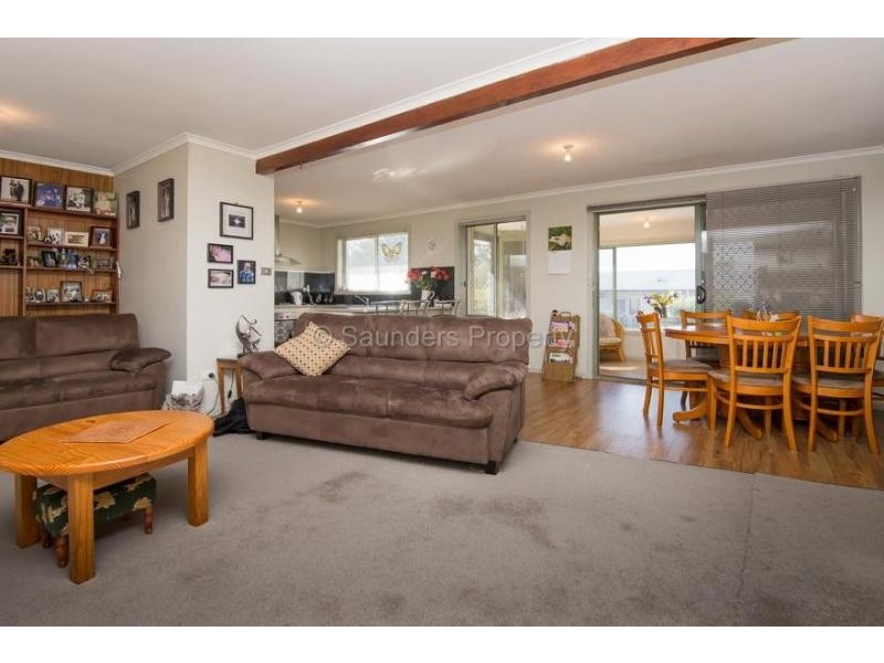 2 Kenelm Avenue, Sisters Beach TAS 7321