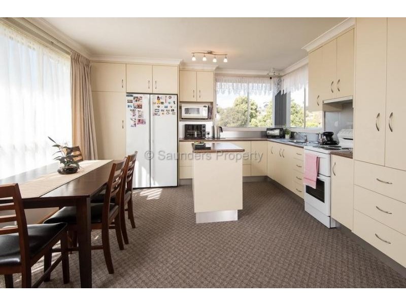 2 Quinn Street, Penguin TAS 7316