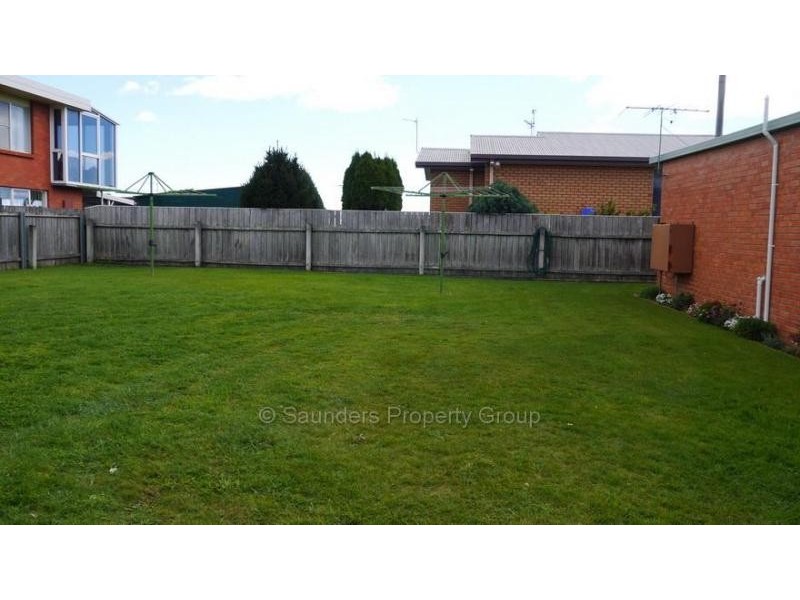 2/5 Richard Place, Ulverstone TAS 7315