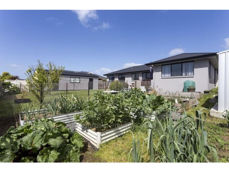 12 St Andrews Drive, Devonport TAS 7310