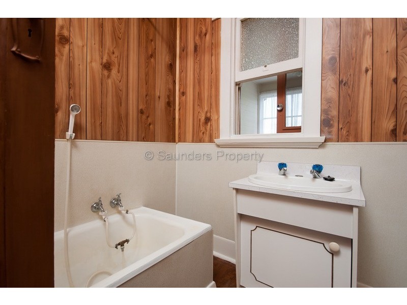 8 Hamilton Street, Upper Burnie TAS 7320