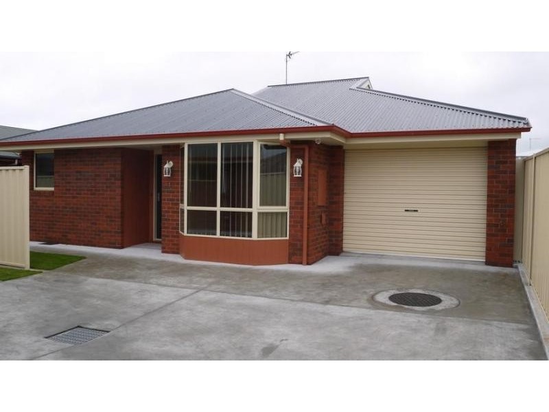 1/14 Parker Street, Devonport TAS 7310