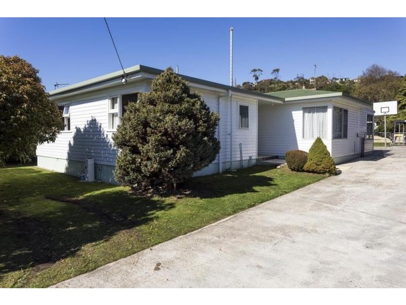 86 Leven Street, Ulverstone TAS 7315