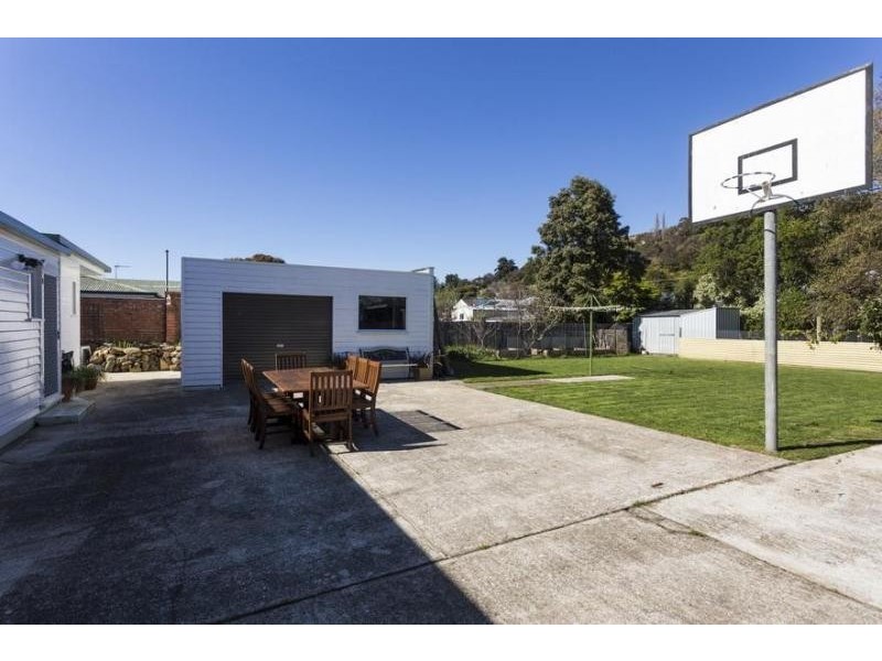 86 Leven Street, Ulverstone TAS 7315
