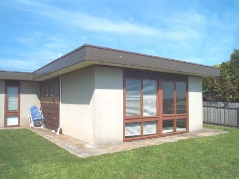 2/206 Old Surrey Road, Burnie TAS 7320