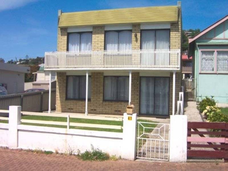 2/41 North Terrace, Burnie TAS 7320