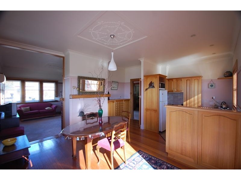 8 Wood Street, Parklands TAS 7320
