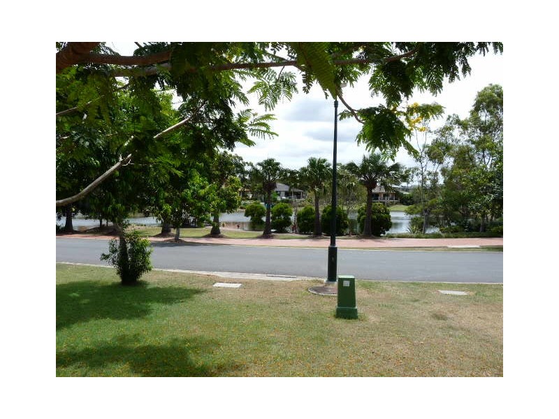 19 River Cove, Helensvale QLD 4212