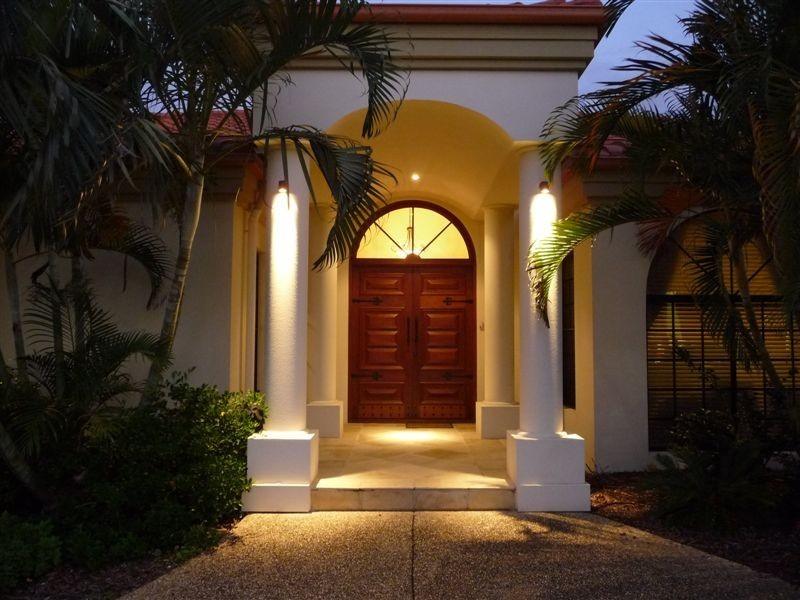 3163 Riverleigh Drive, Hope Island QLD 4212