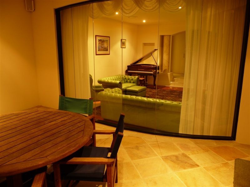 3163 Riverleigh Drive, Hope Island QLD 4212