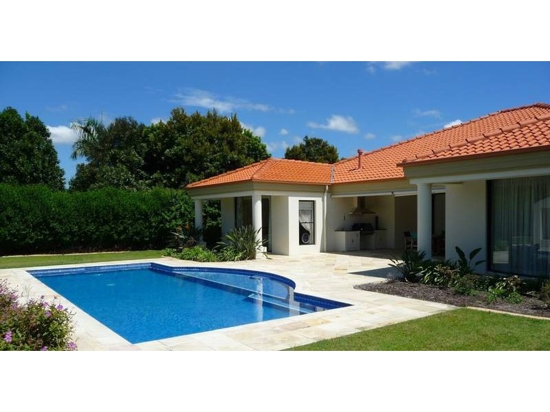 3163 Riverleigh Drive, Hope Island QLD 4212