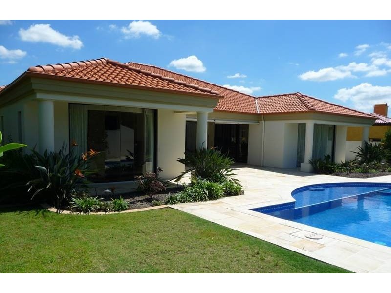 3163 Riverleigh Drive, Hope Island QLD 4212