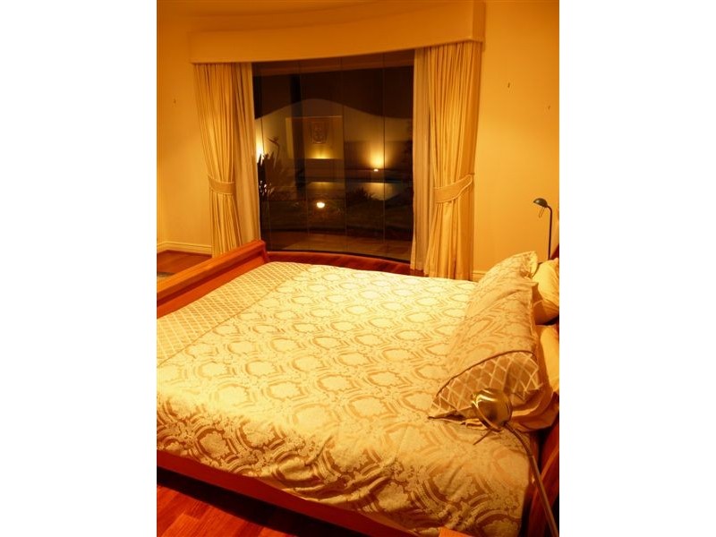 3163 Riverleigh Drive, Hope Island QLD 4212