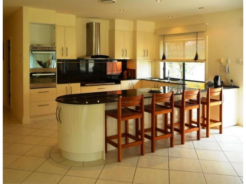 3163 Riverleigh Drive, Hope Island QLD 4212